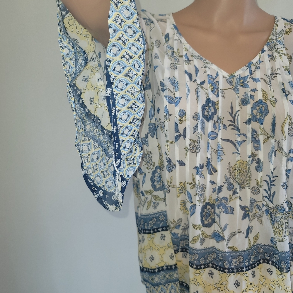 Blouse  (new with not tag)